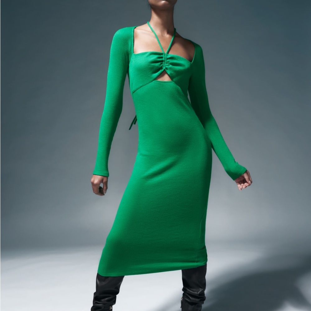 Zara Cut-Out Rib Midi Sweater Dress in Green Size L